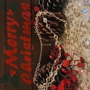 Earing necklace set, gold with clear stones